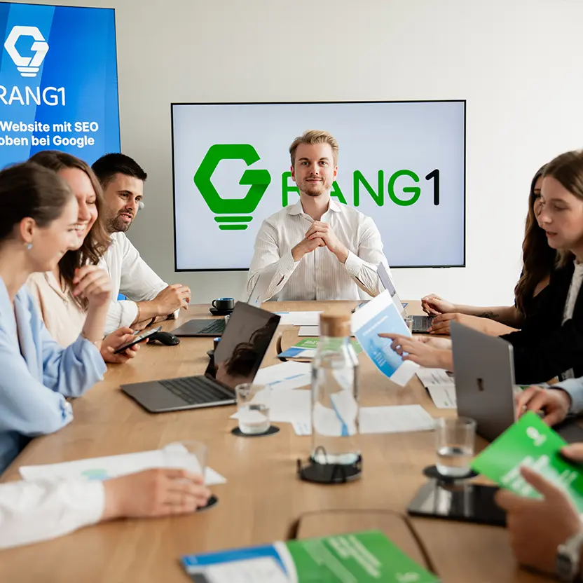 Unser Team aus Marketingexperten, Projektmanagern und Textern sorgt jeden Tag dafür, dass unsere Kunden sichtbarer auf Google werden.